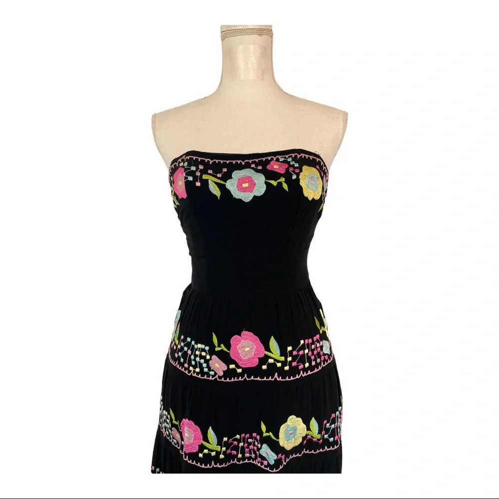 Nanette lepore Women's Black Strapless Dress Embroidered Size 4 - Picture 2 of 10